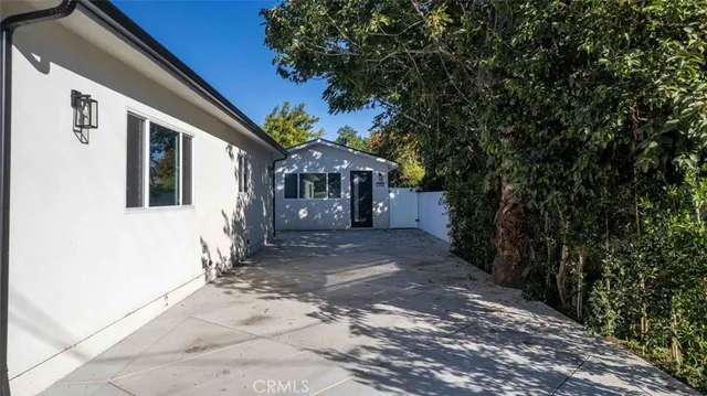$1,850,000 | 6842 Cedros Avenue, Van Nuys, CA 91405