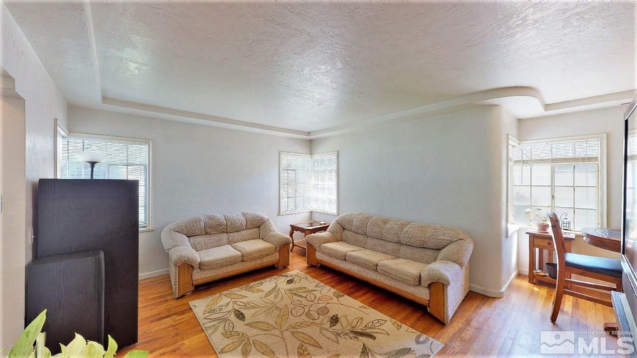 30 Kohlepp Avenue Reno, NV 89509 - Photo 4 of 29 a living room with furniture and a couch