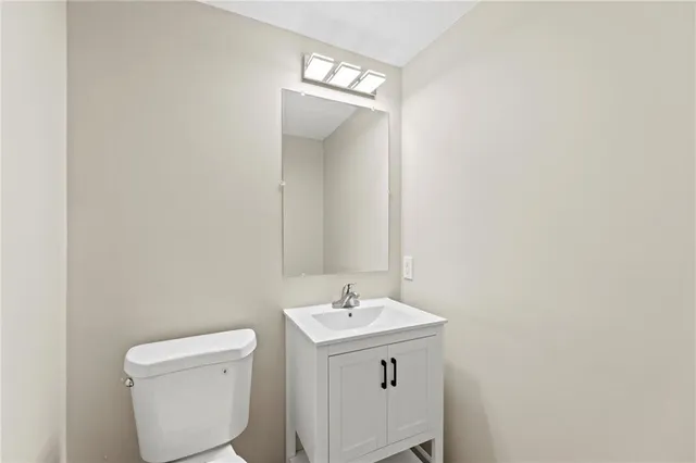 $369,900 | 8615 North Wayland Avenue, Kansas City, MO 64153