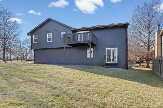 $369,900 | 8615 North Wayland Avenue, Kansas City, MO 64153