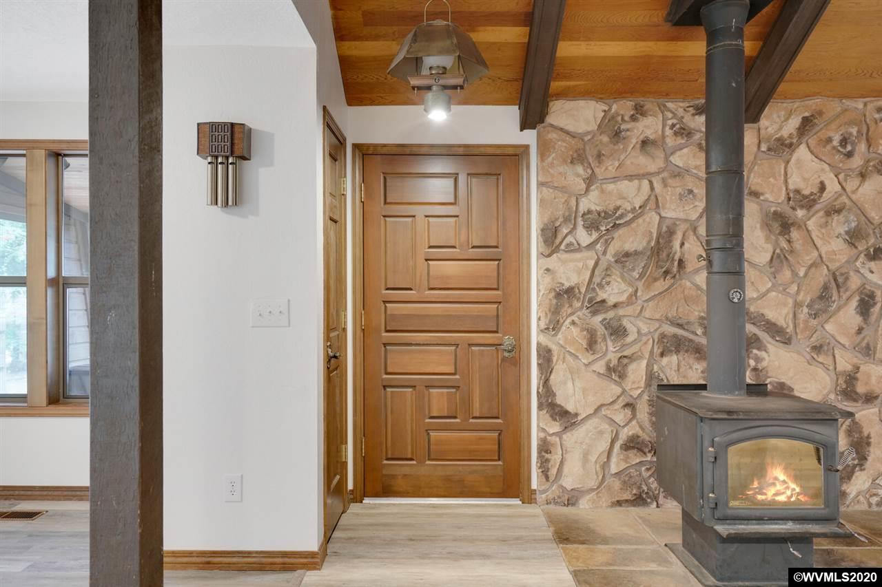16230 McBee Road Dallas, OR 97338 - Photo 8 of 36