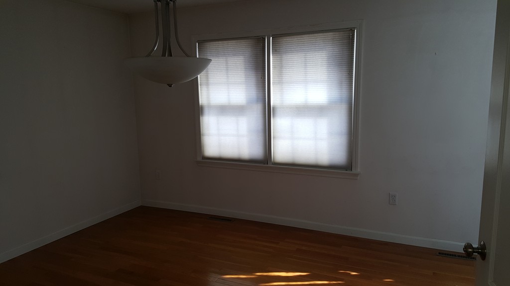 132 Denwall Drive Springfield, MA 01119 - Photo 8 of 21