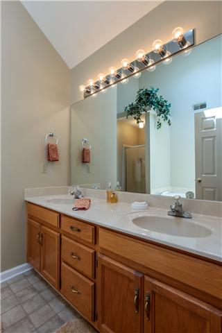 5533 Seesaw Road Nashville, TN 37211 - Photo 12 of 19 Master Bath w/Double Vanities