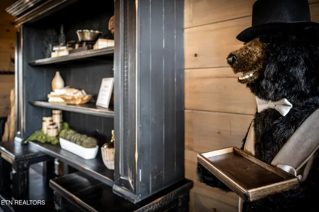 $1,899,000 | 1490 Sleepy Valley Lane, Sevierville, TN 37876