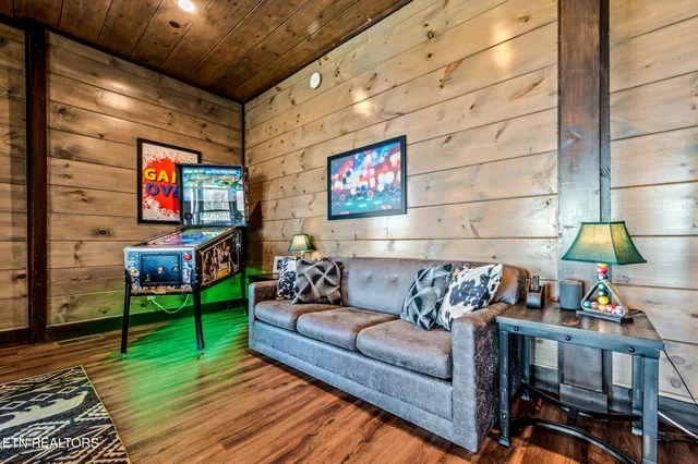 $1,899,000 | 1490 Sleepy Valley Lane, Sevierville, TN 37876