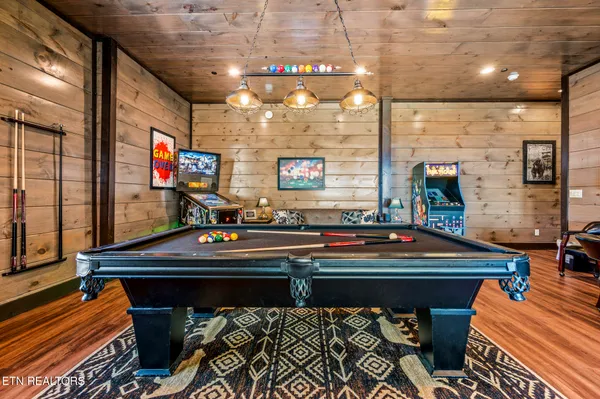 $1,849,900 | 1490 Sleepy Valley Lane, Sevierville, TN 37876