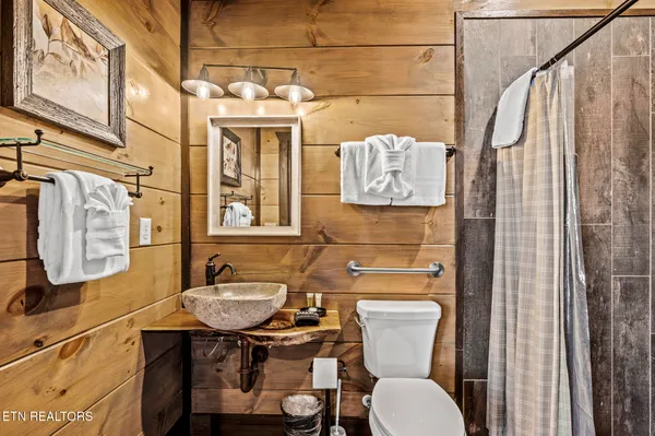 $1,849,900 | 1490 Sleepy Valley Lane, Sevierville, TN 37876