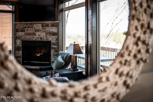 $1,899,000 | 1490 Sleepy Valley Lane, Sevierville, TN 37876