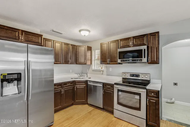 $1,250 | 4472 Melvin Circle East, Jacksonville, FL 32210