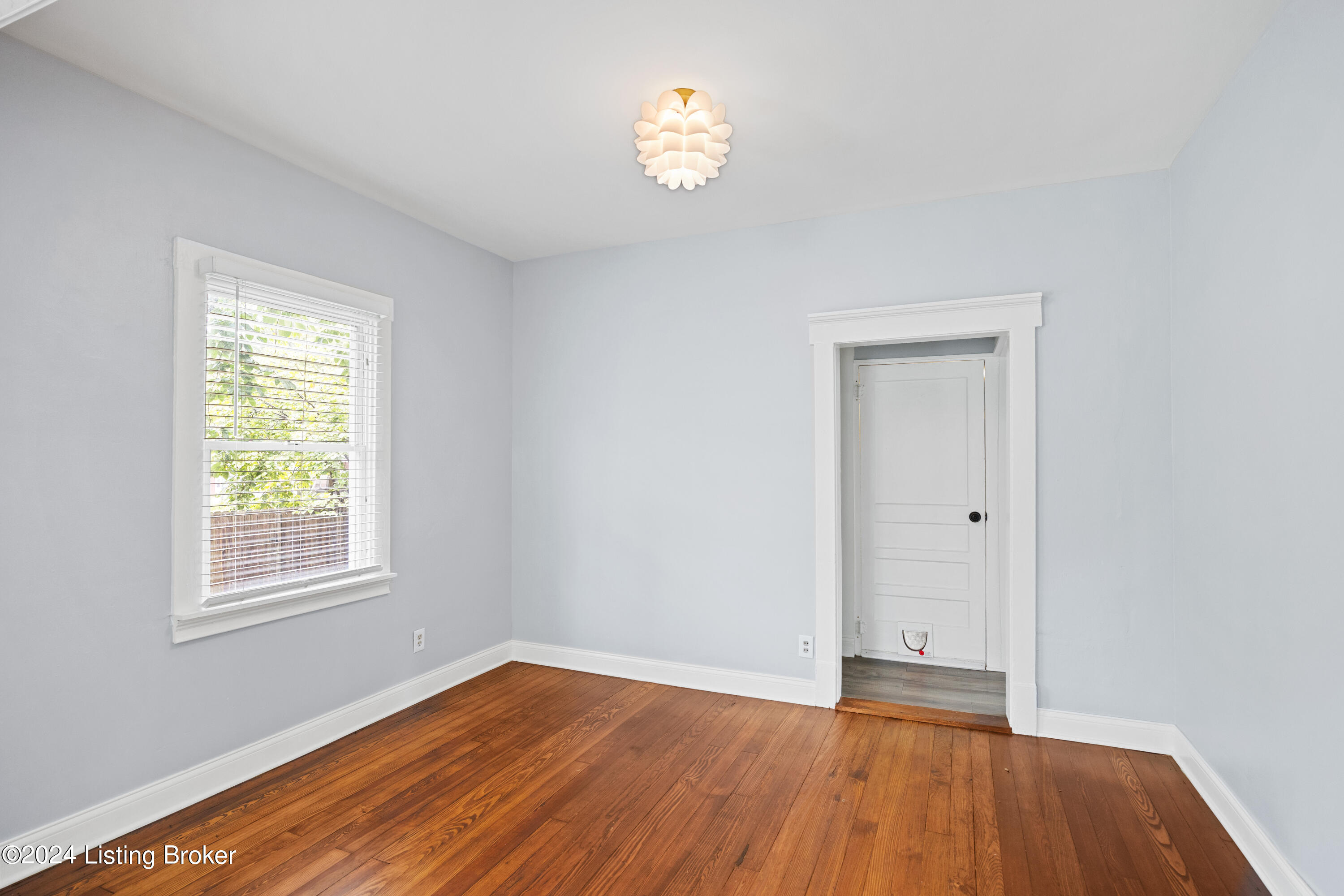 3605 Dell Road Louisville, KY 40299 - Photo 9 of 27 008