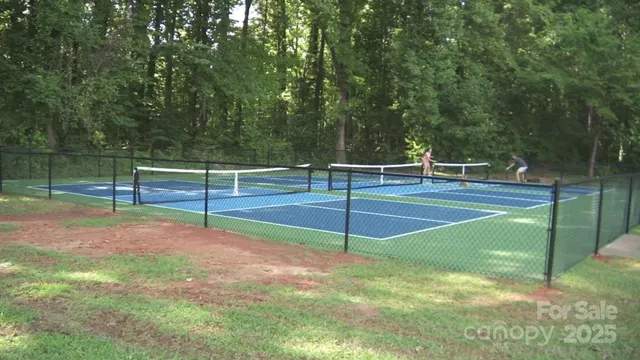 a view of a tennis court