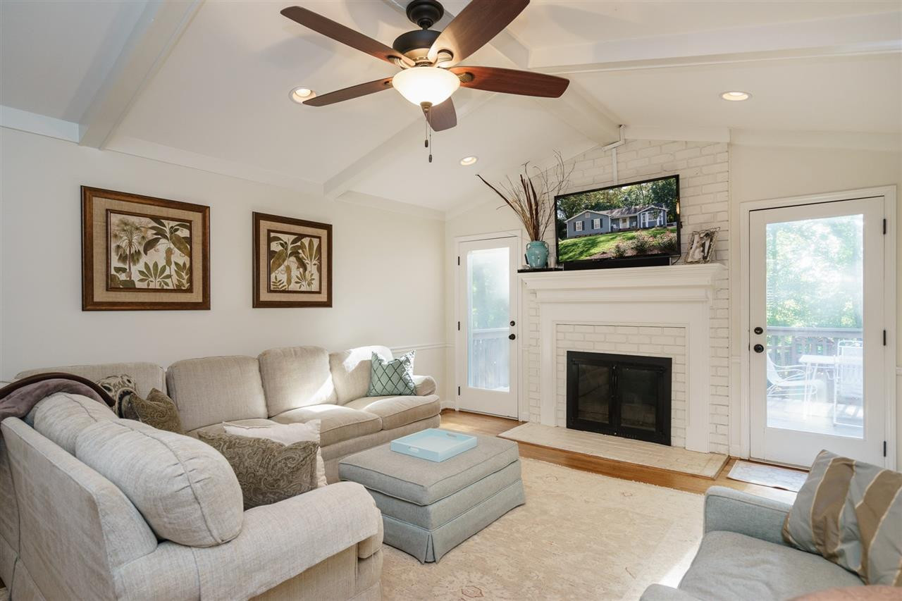 2446 Medway Drive Raleigh, NC 27608 - Photo 4 of 25 Photo 4