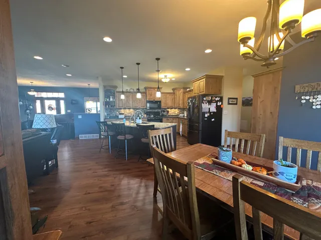 $565,000 | 240 North Pond Drive, Jackson, MN 56143