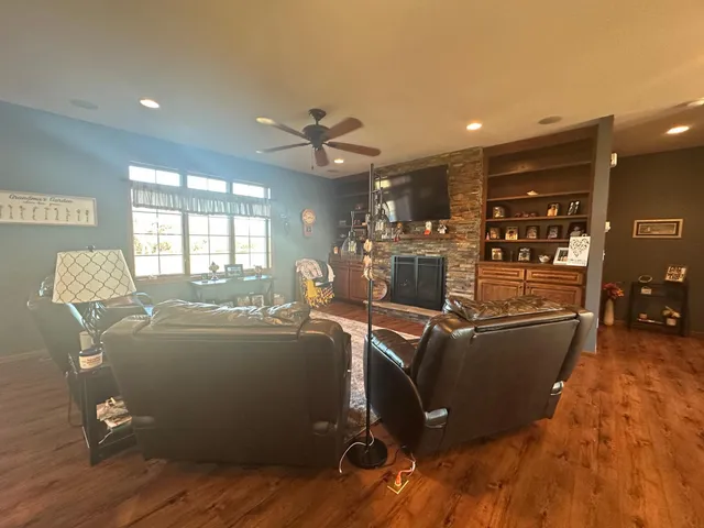 $565,000 | 240 North Pond Drive, Jackson, MN 56143