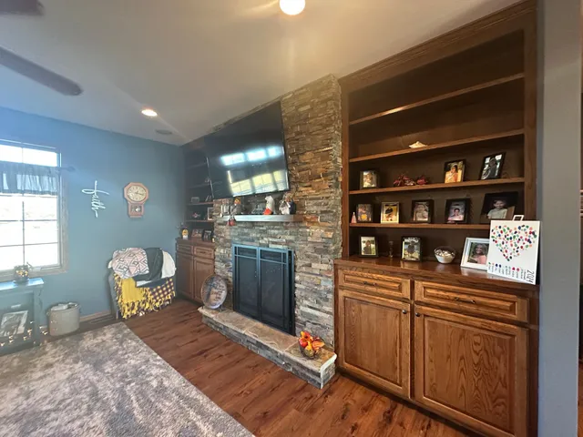 $565,000 | 240 North Pond Drive, Jackson, MN 56143