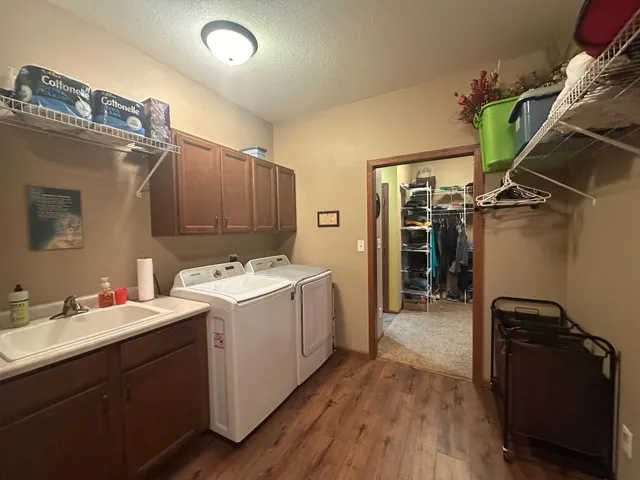 $565,000 | 240 North Pond Drive, Jackson, MN 56143