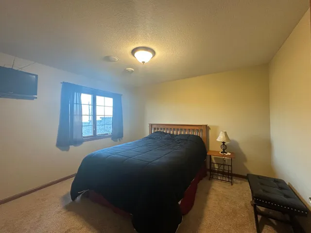 $565,000 | 240 North Pond Drive, Jackson, MN 56143