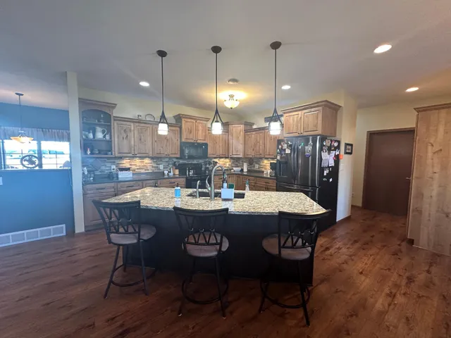 $565,000 | 240 North Pond Drive, Jackson, MN 56143