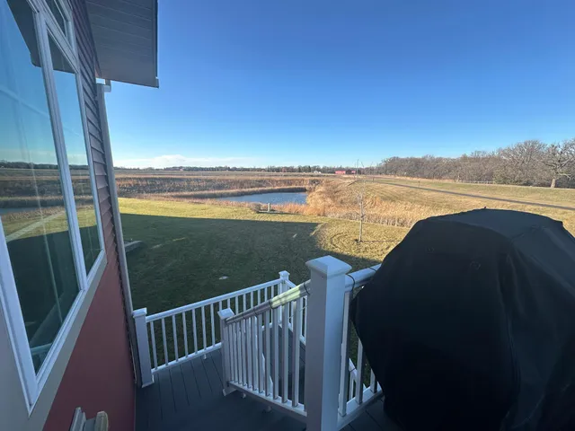 $565,000 | 240 North Pond Drive, Jackson, MN 56143