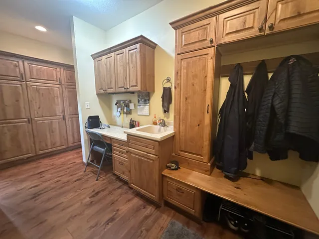 $565,000 | 240 North Pond Drive, Jackson, MN 56143