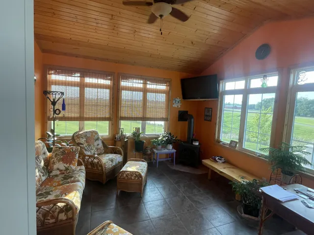 $565,000 | 240 North Pond Drive, Jackson, MN 56143