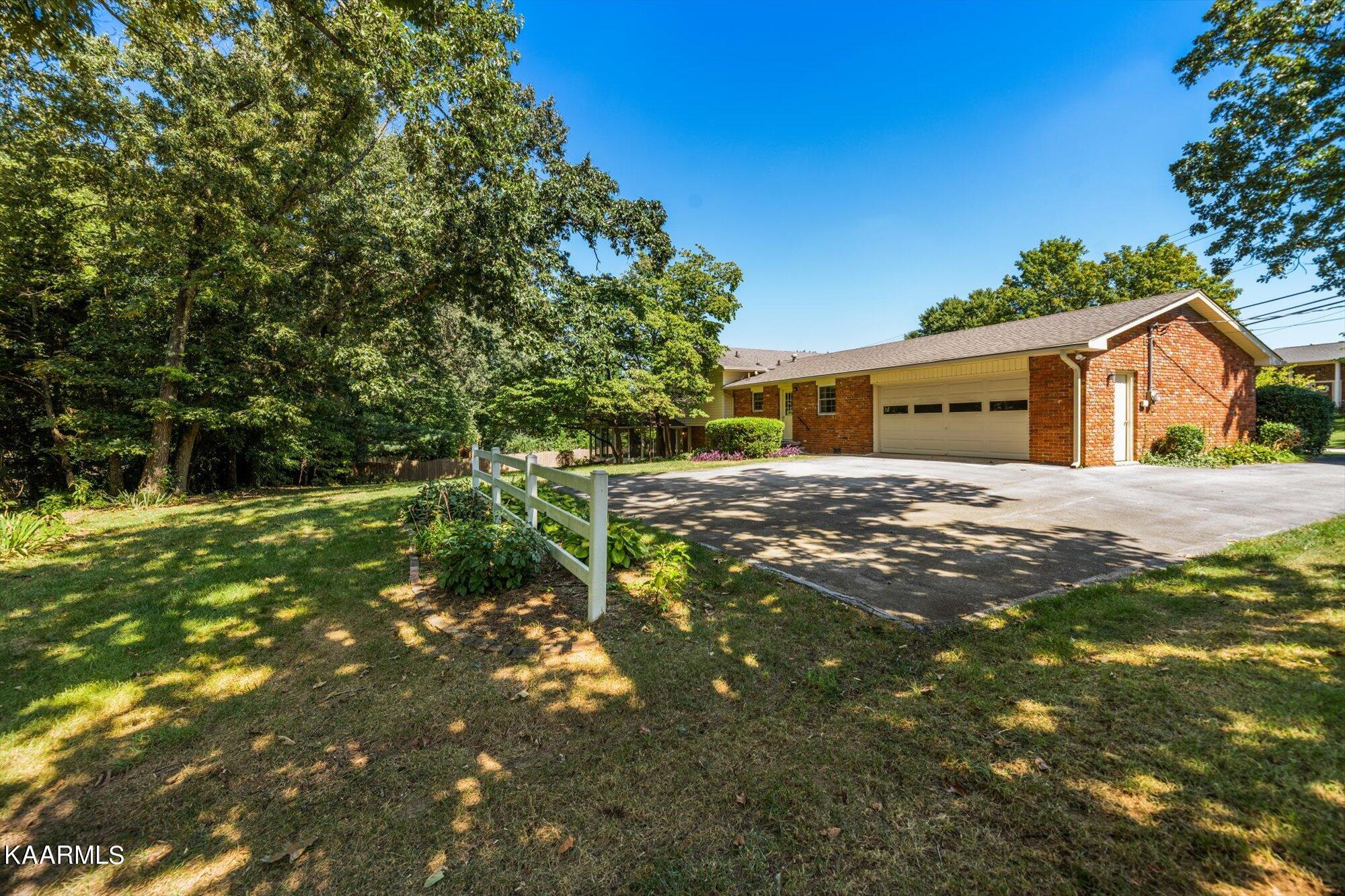 317 Highfield Road Knoxville, TN 37923 - Photo 3 of 30 3