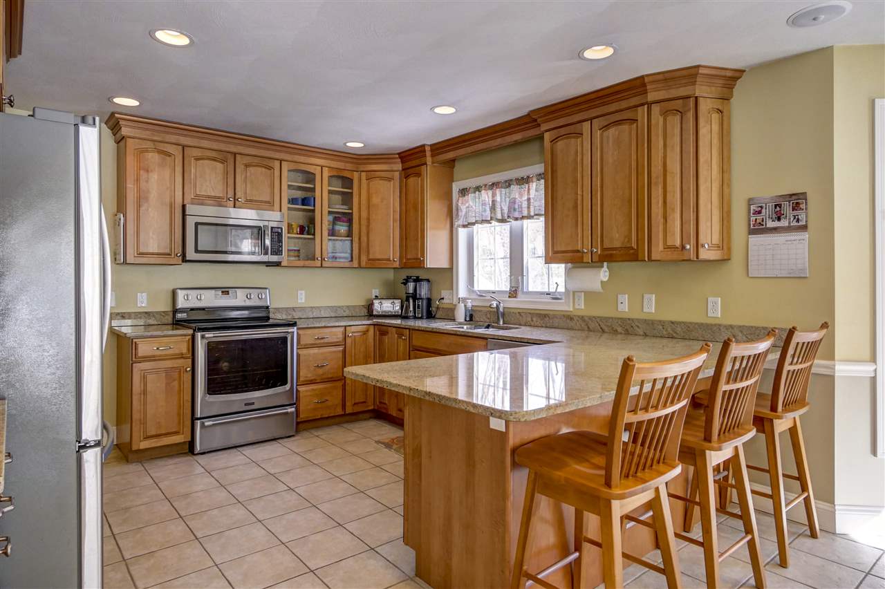 11 Flintlock Road Salem, NH 03079 - Photo 11 of 40