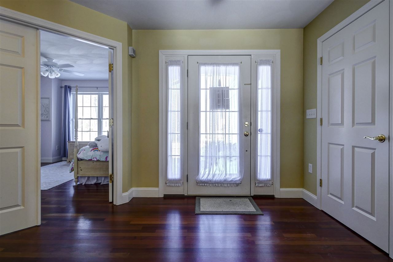 11 Flintlock Road Salem, NH 03079 - Photo 3 of 40