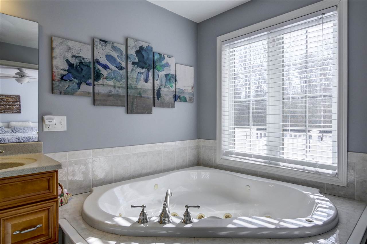 11 Flintlock Road Salem, NH 03079 - Photo 24 of 40