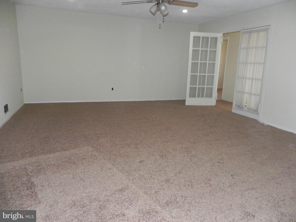 4507 Kinmount Road Lanham, MD 20706 - Photo 3 of 7 Living Room