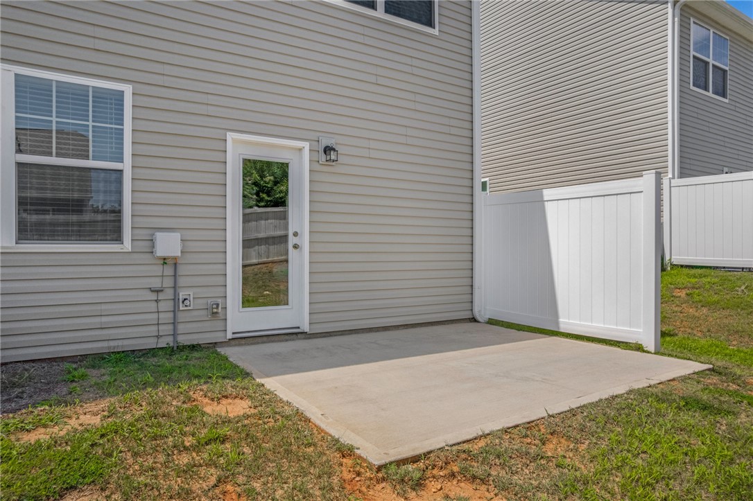 432 Bee Cv Way Pendleton, SC 29670 - Photo 29 of 39 This private patio area provides a seamless extension for outdoor enjoyment.