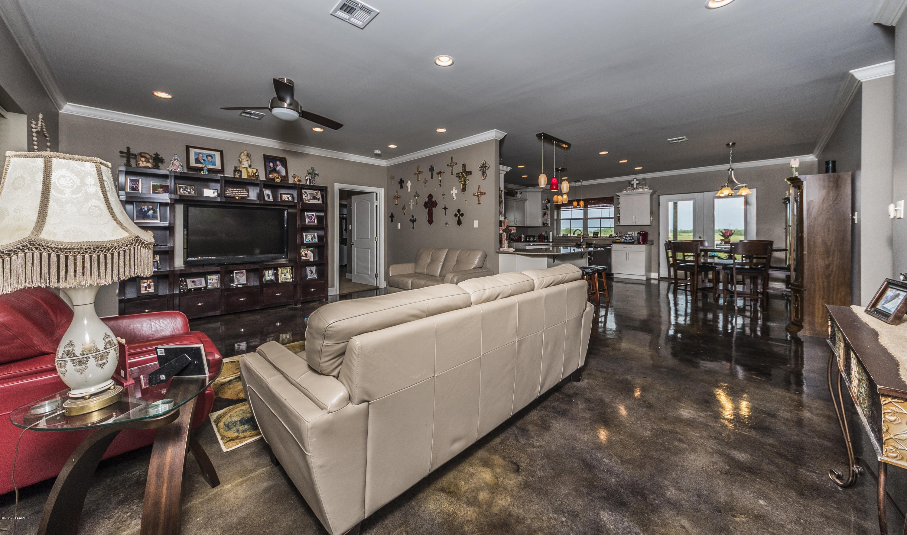 21726 Premier Road Kaplan, LA 70548 - Photo 16 of 39 Living Room 4