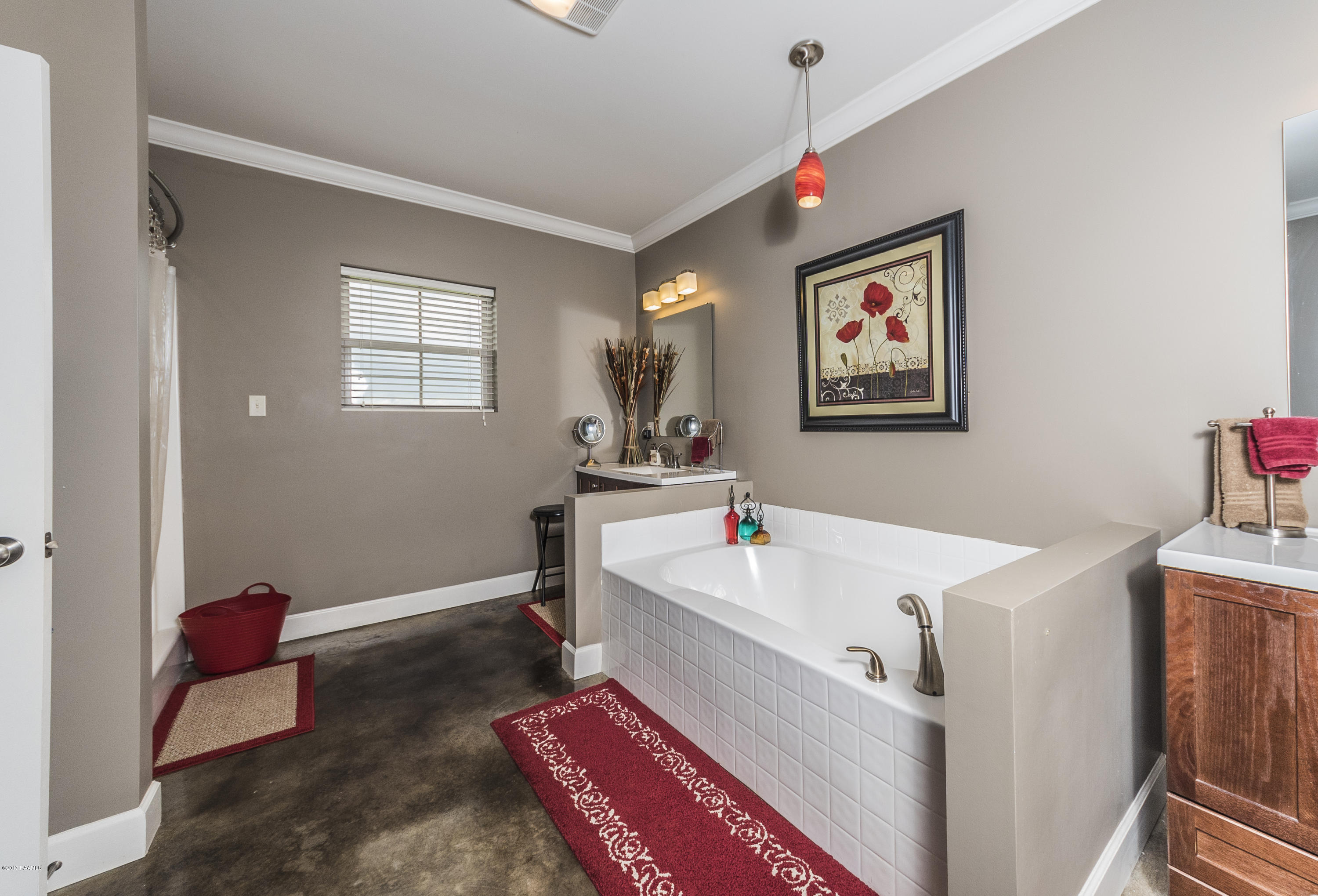 21726 Premier Road Kaplan, LA 70548 - Photo 19 of 39 Master Bath 1