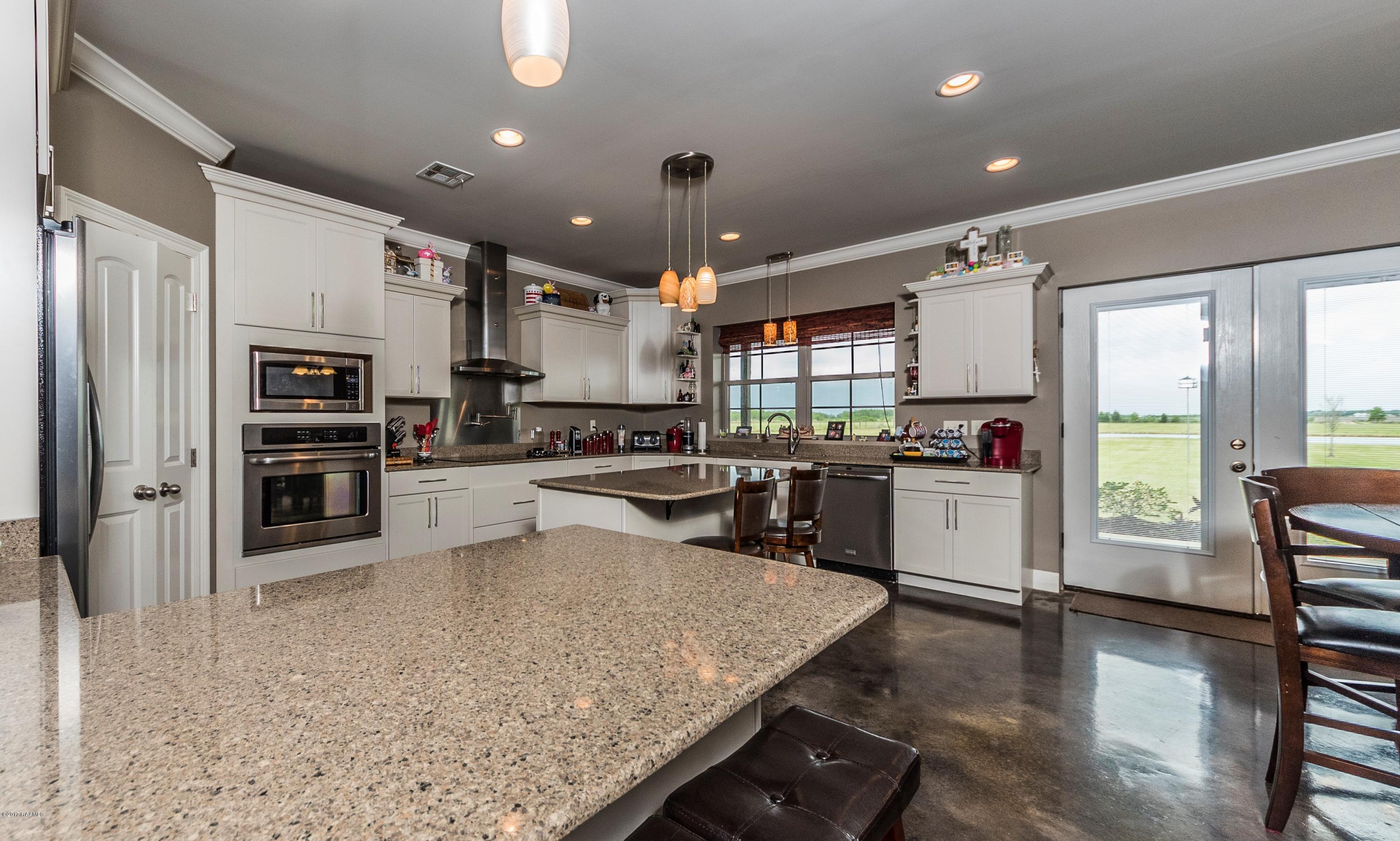 21726 Premier Road Kaplan, LA 70548 - Photo 3 of 39 Kitchen 2 (2)