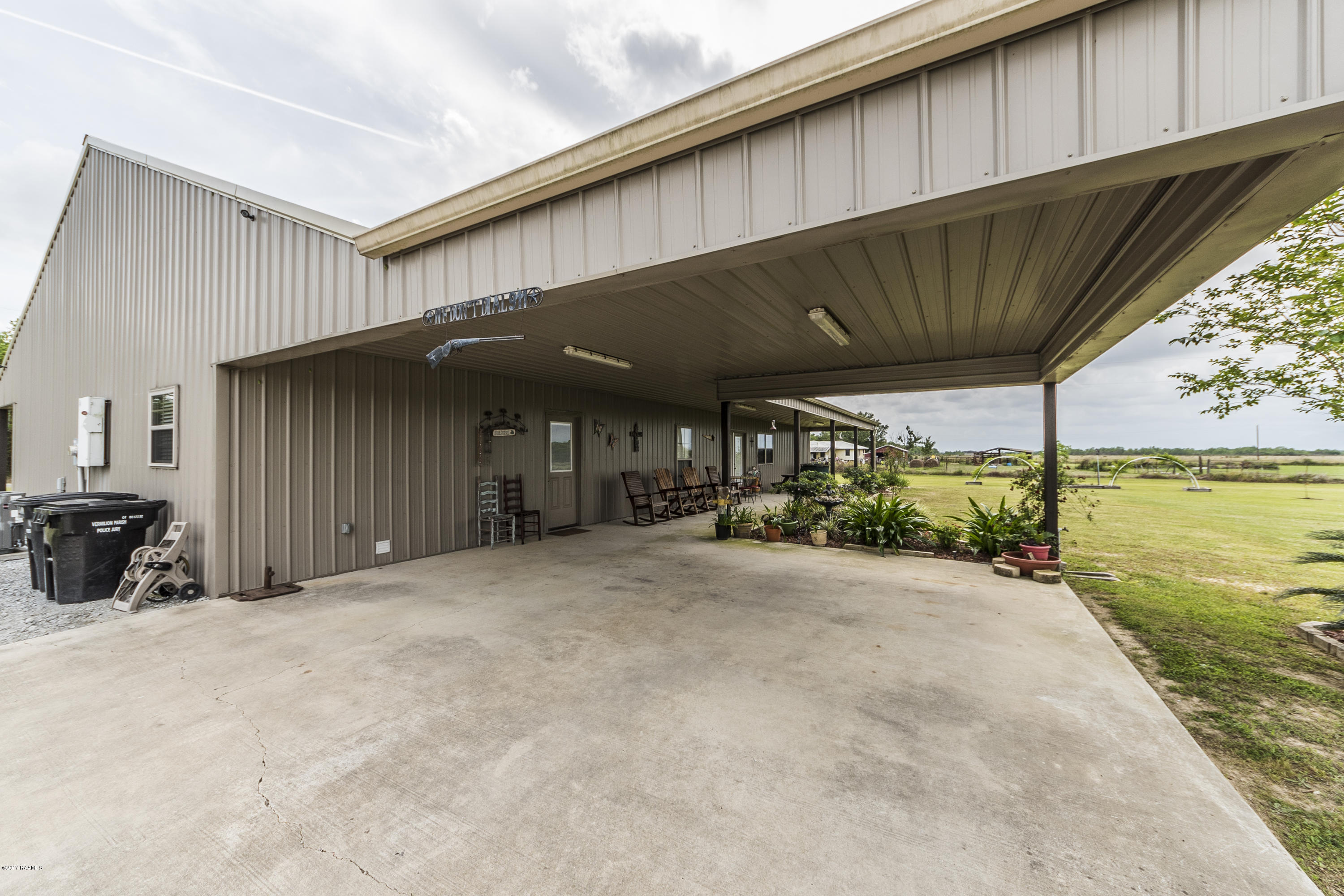 21726 Premier Road Kaplan, LA 70548 - Photo 33 of 39 Covered Parking 1