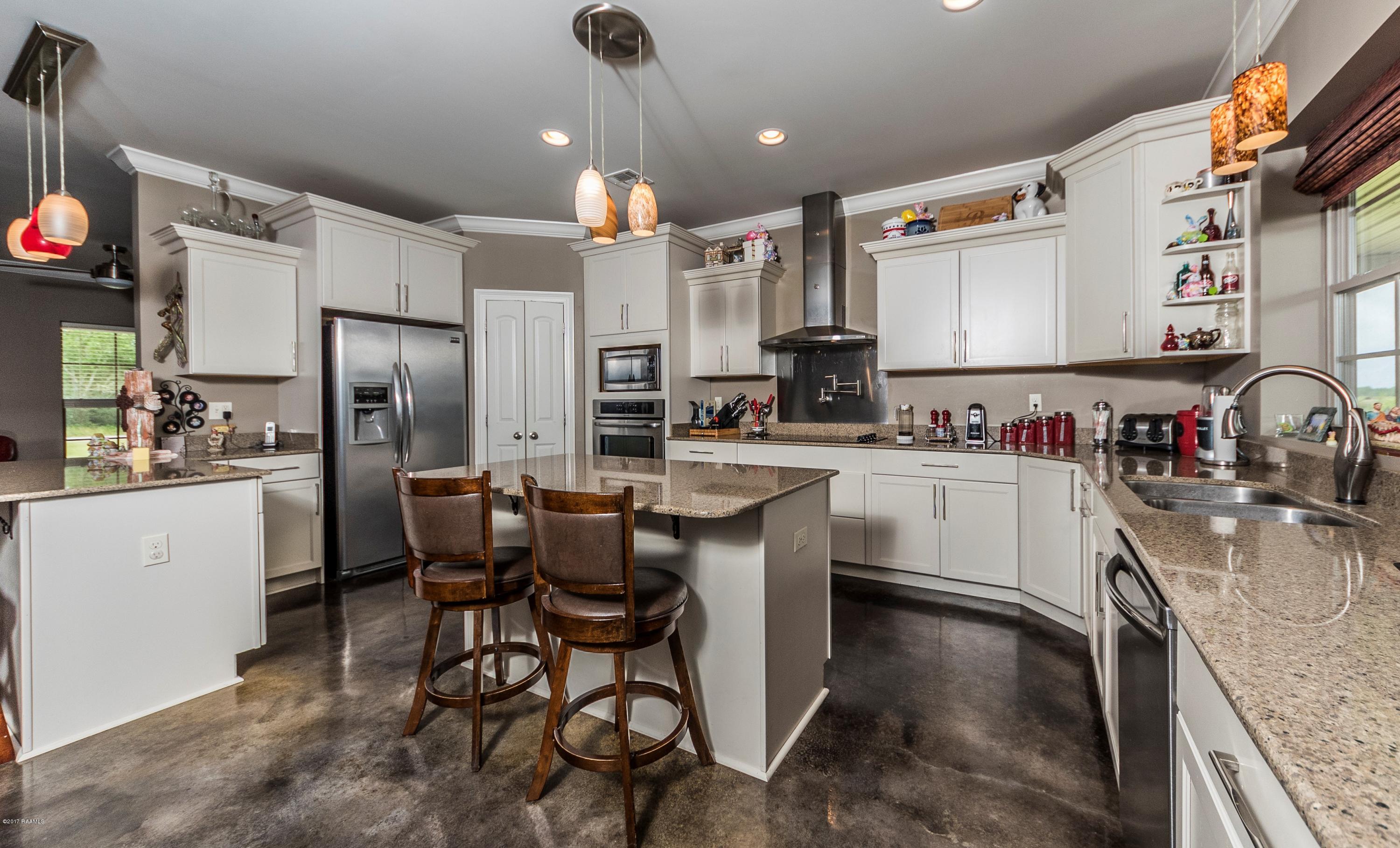 21726 Premier Road Kaplan, LA 70548 - Photo 9 of 39 Kitchen 1 (2)