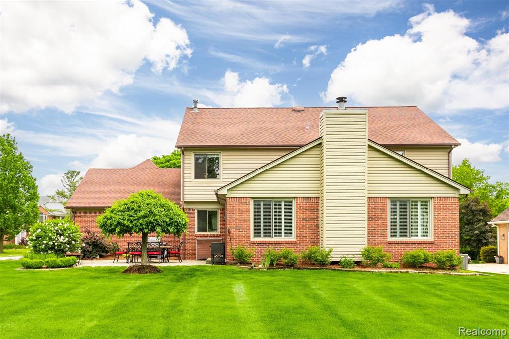 1202 Lakeview Drive Rochester Hills, MI 48306 - Photo 32 of 34