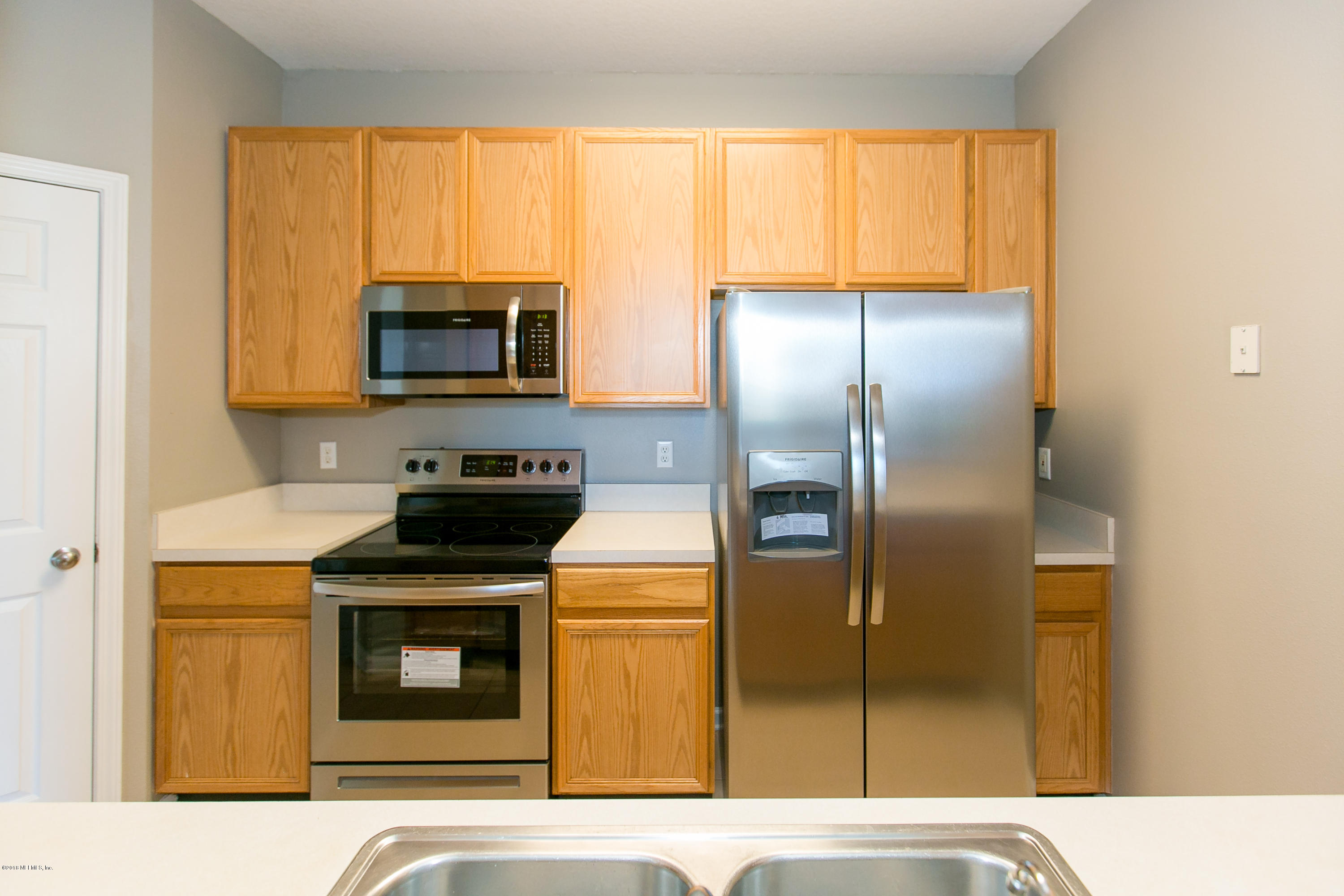 7990 Baymeadows Road, Unit 714 Jacksonville, FL 32256 - Photo 7 of 38 Kitchen