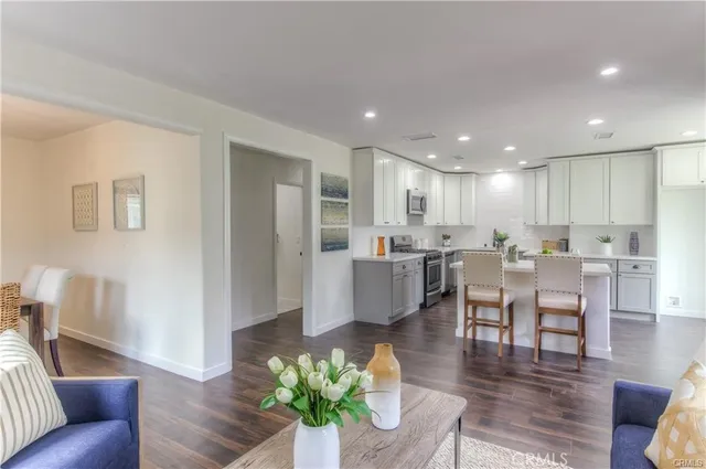 $1,250,000 | 1925 North Screenland Drive, Burbank, CA 91505