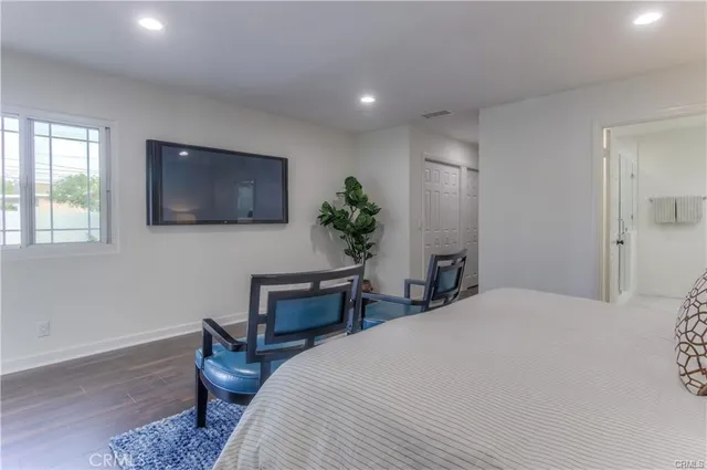 $1,250,000 | 1925 North Screenland Drive, Burbank, CA 91505