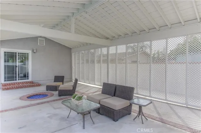 $1,250,000 | 1925 North Screenland Drive, Burbank, CA 91505