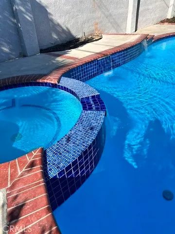 $1,250,000 | 1925 North Screenland Drive, Burbank, CA 91505