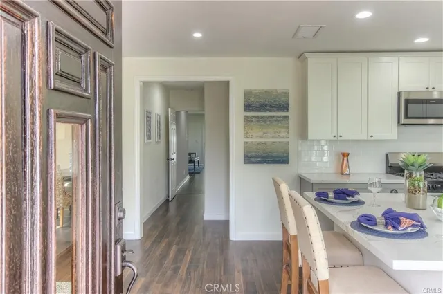 $1,250,000 | 1925 North Screenland Drive, Burbank, CA 91505