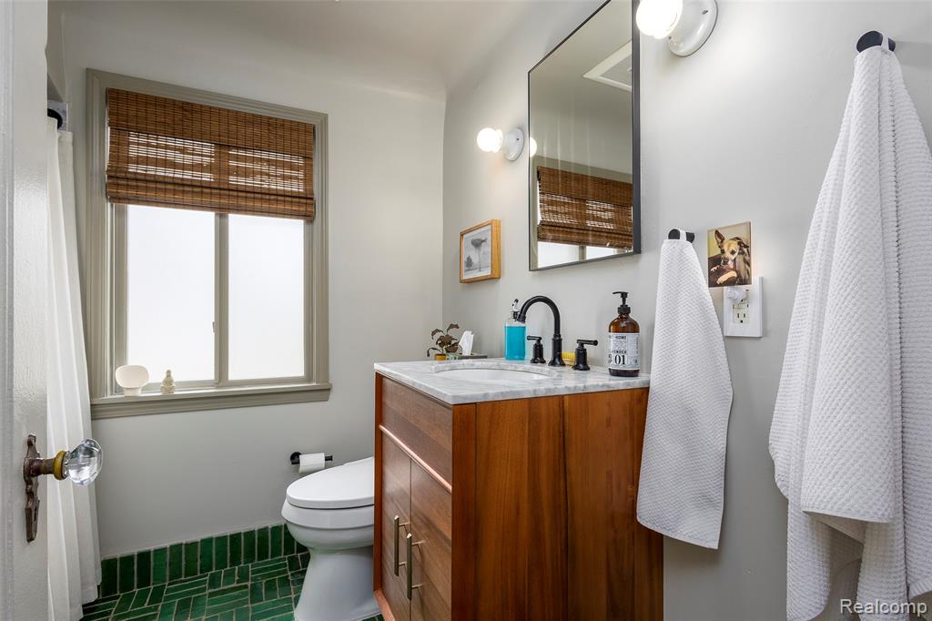 3930 Yorkshire Road Detroit, MI 48224 - Photo 24 of 41 Gallery Image 24