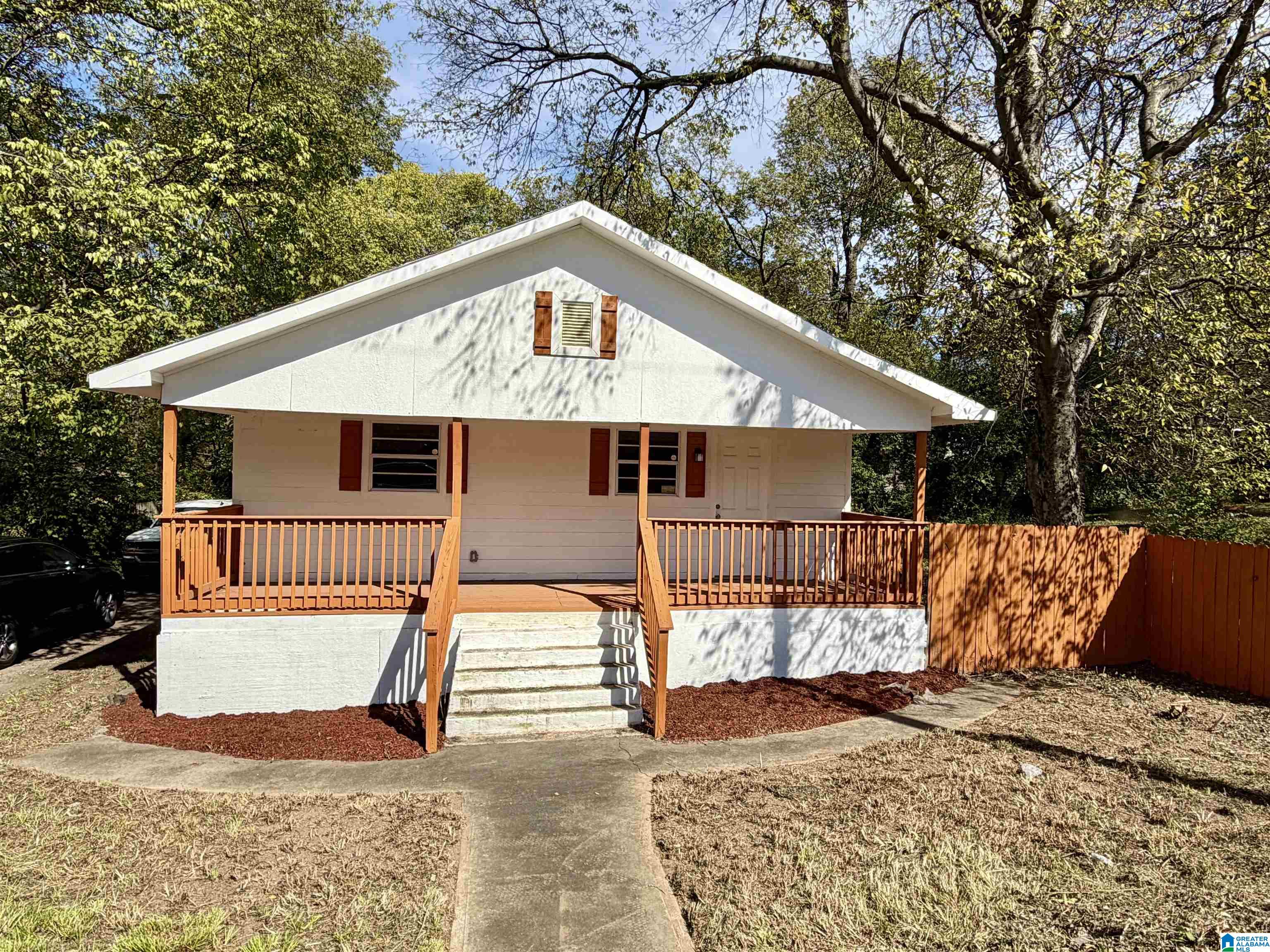 617 48th Street South Birmingham, AL 35222 - Photo 1 of 20