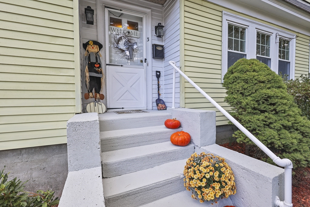 3 Kimball Road Methuen, MA 01844 - Photo 4 of 33 Gallery Image 4