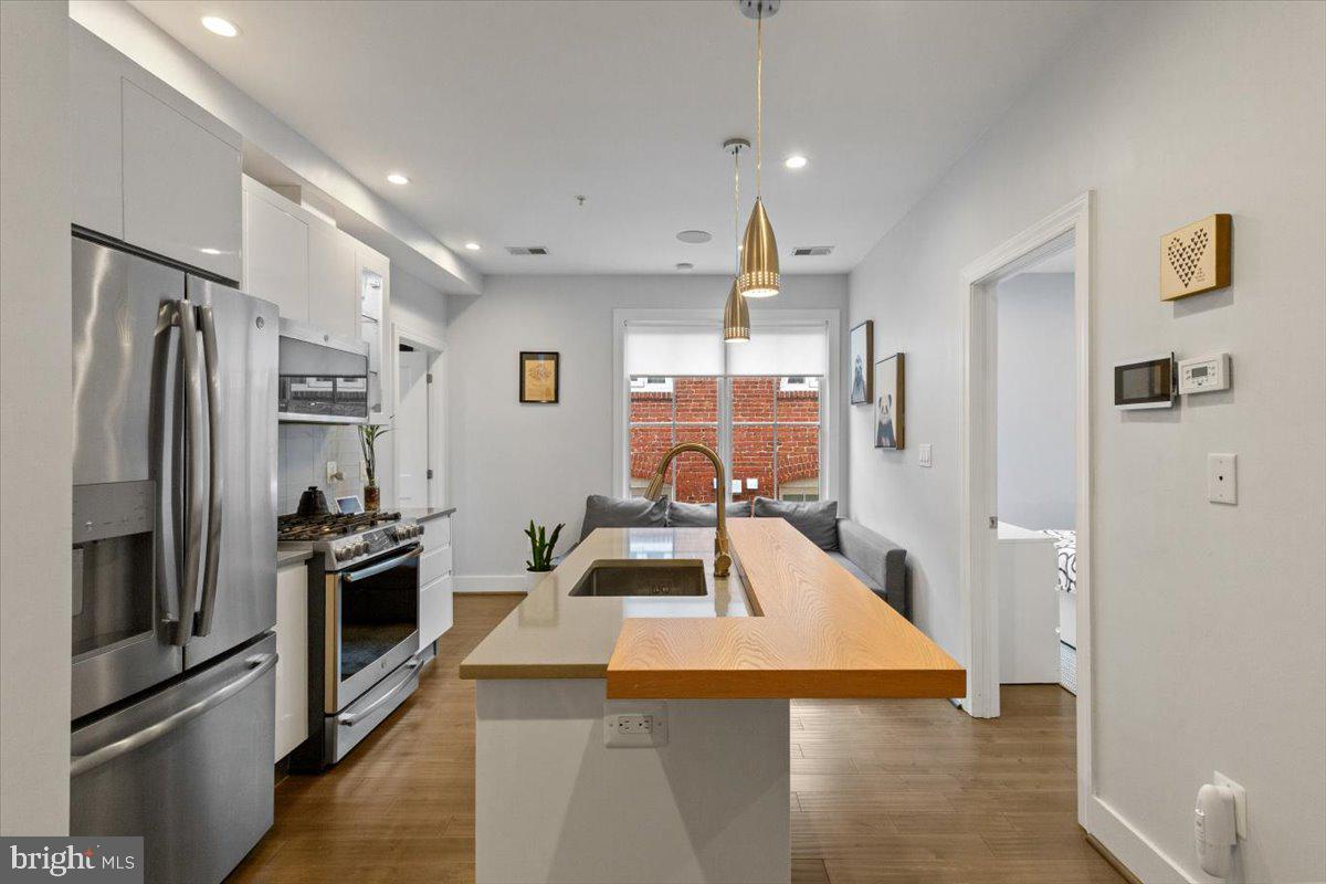 625 Park Road Northwest, Unit 204 Washington, DC 20010 - Photo 3 of 17 Gallery Image 3