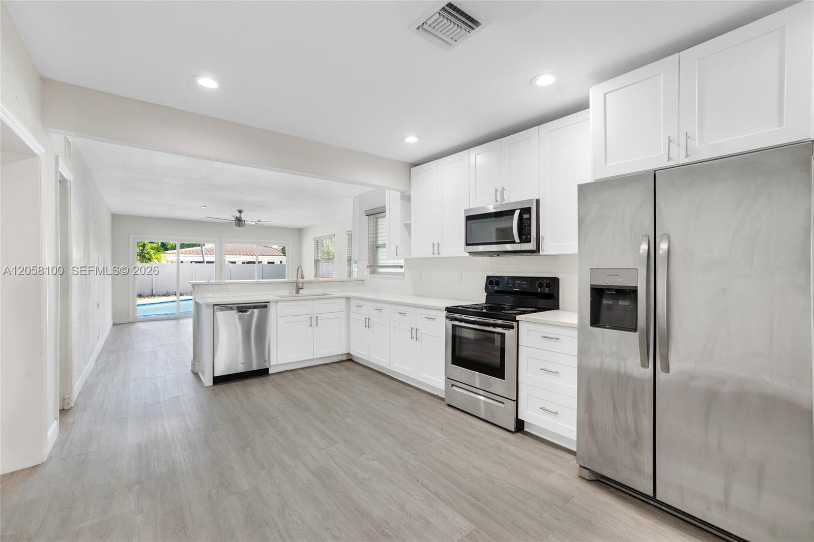 3405 Robbins Road Pompano Beach, FL 33062 - Photo 25 of 71 Gallery Image 25