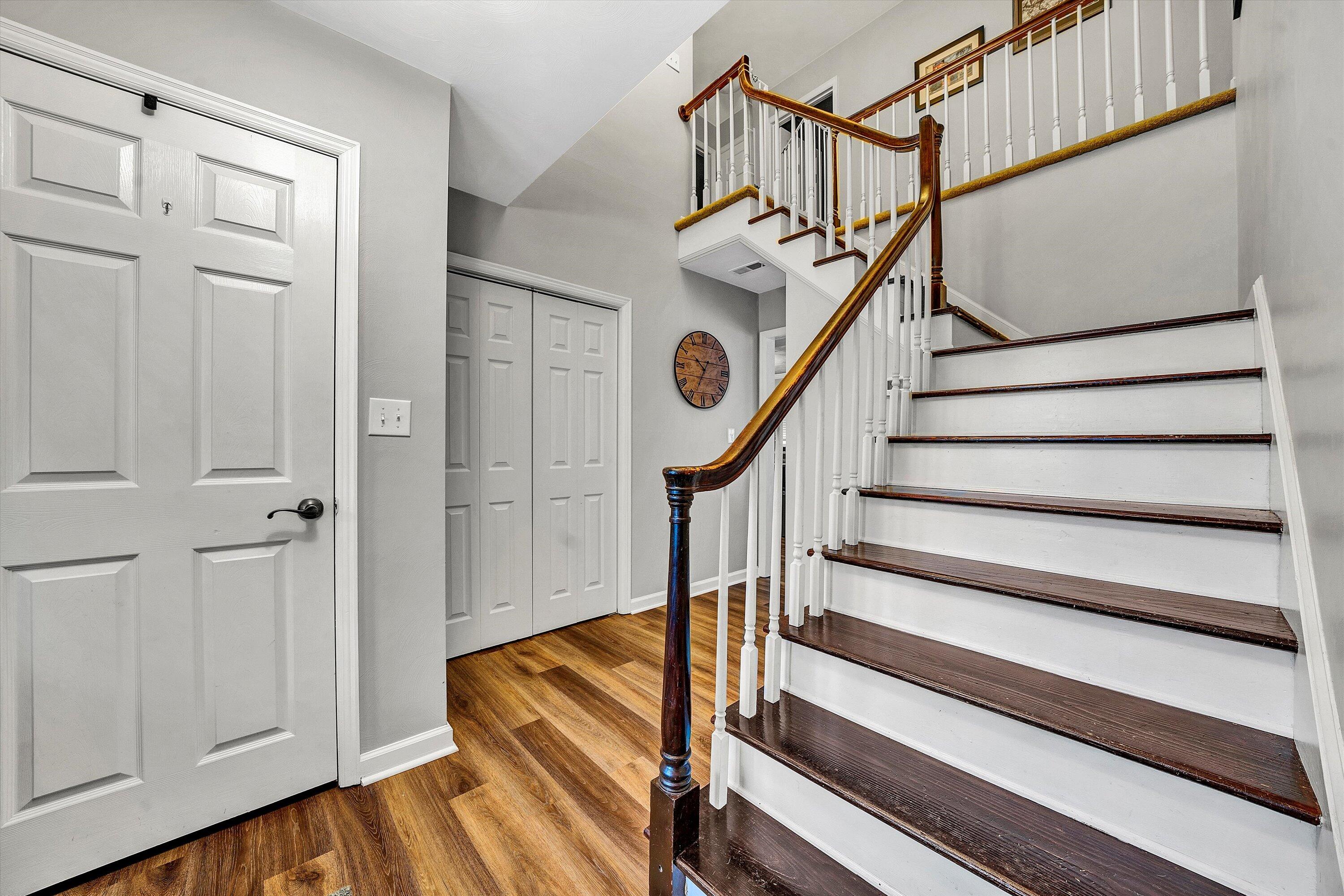 25 Charmwood Drive Blue Ridge, VA 24064 - Photo 4 of 35 a view of entryway