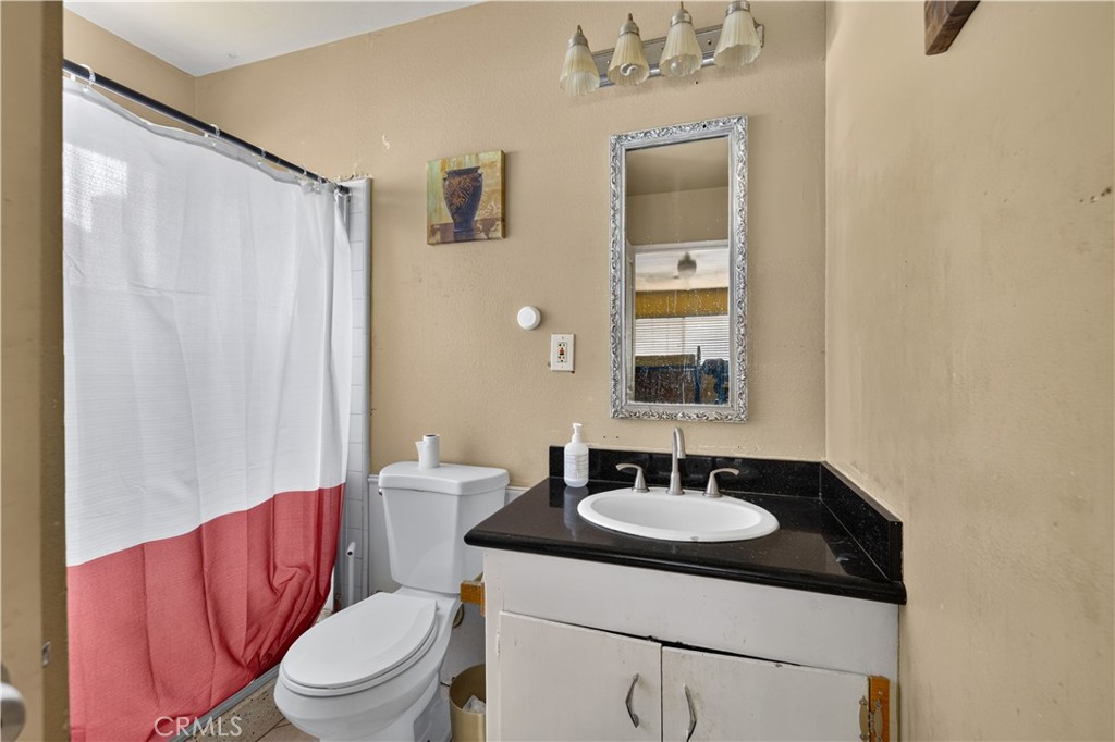 3292 Debbie Lane Riverside, CA 92501 - Photo 18 of 36 Gallery Image 18